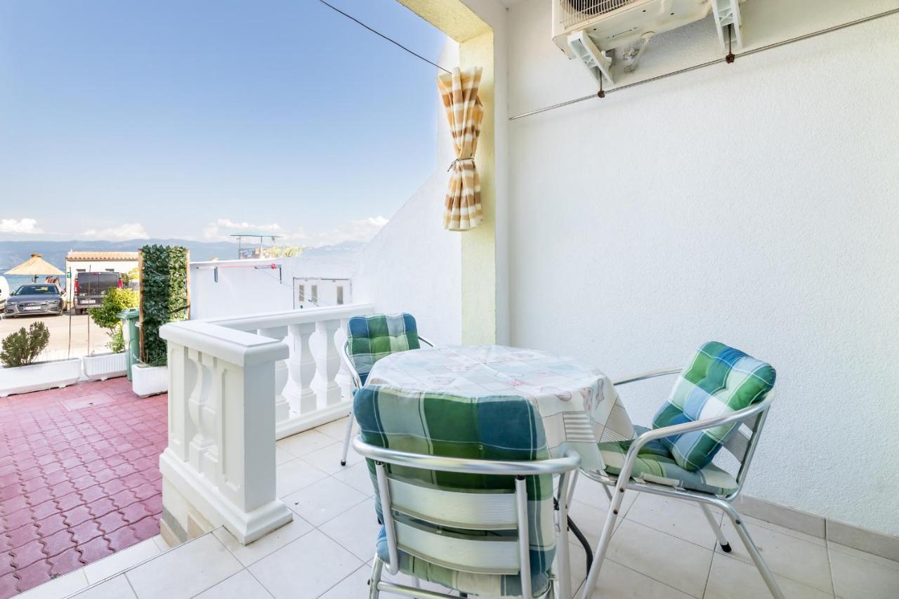 Beach Holiday Baska Exterior foto
